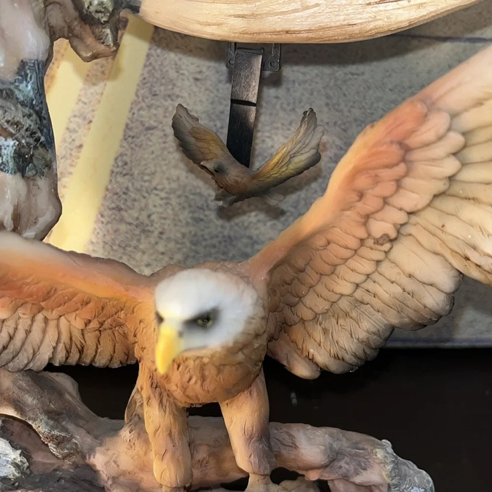 Quartz Mantel Shelf Desk Clock Hard Resin Nesting Eagles w/ Babies 12